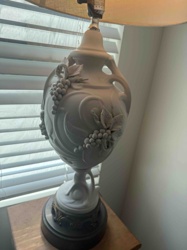 Classical Style White Ceramic/Porcelain Urn Table Lamp with Grape Motif