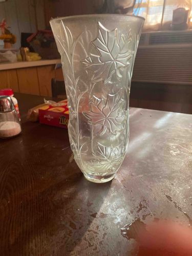 Frosted Glass Maple Leaf Relief Vase
