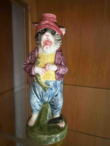 Schafer & Vater Anthropomorphic Cat Fisherman Whiskey Decanter