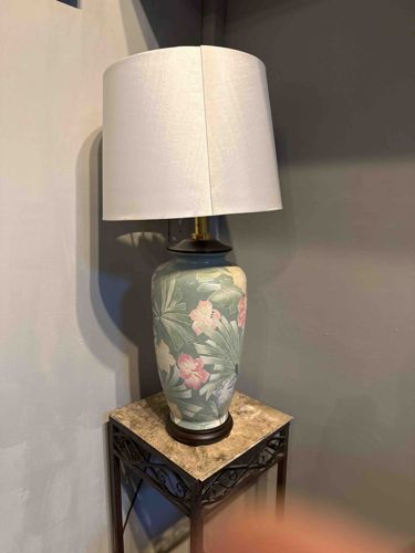 Vintage 1980s Ginger Jar Ceramic Table Lamp with Tropical Motif