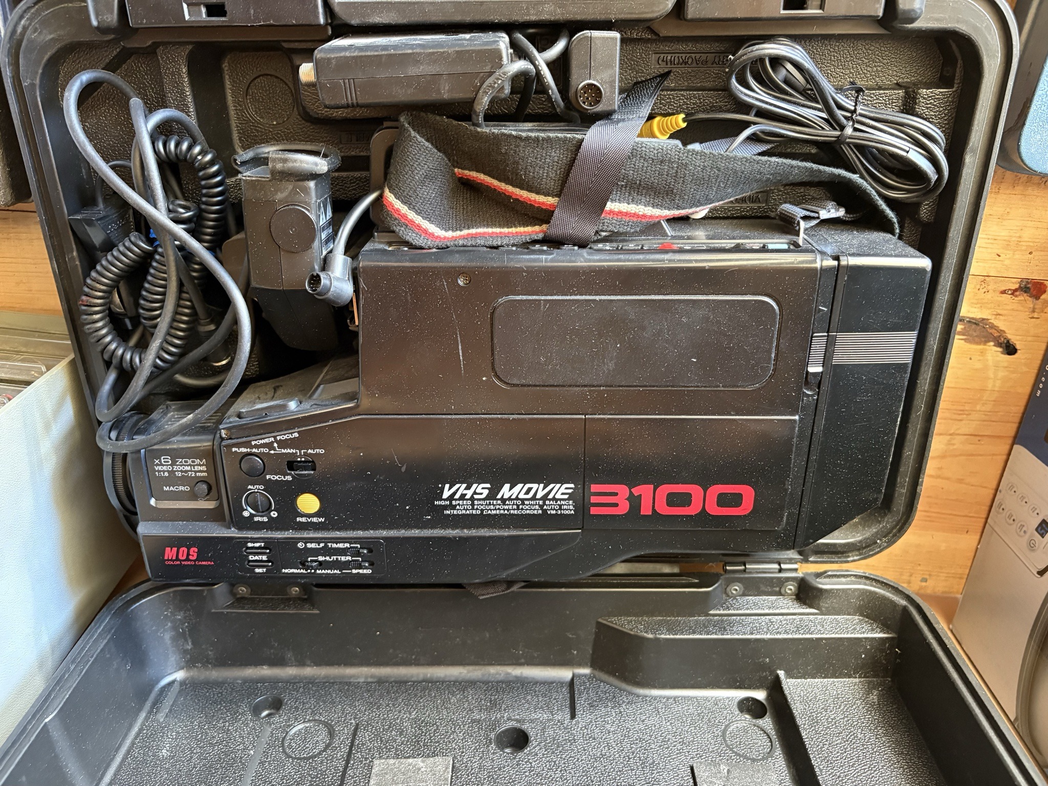 Submitted photo of RCA VHS Movie 3100 Camcorder (not authenticated)