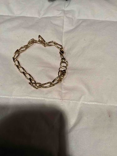 Gold Overlapping Infinity Link Bracelet