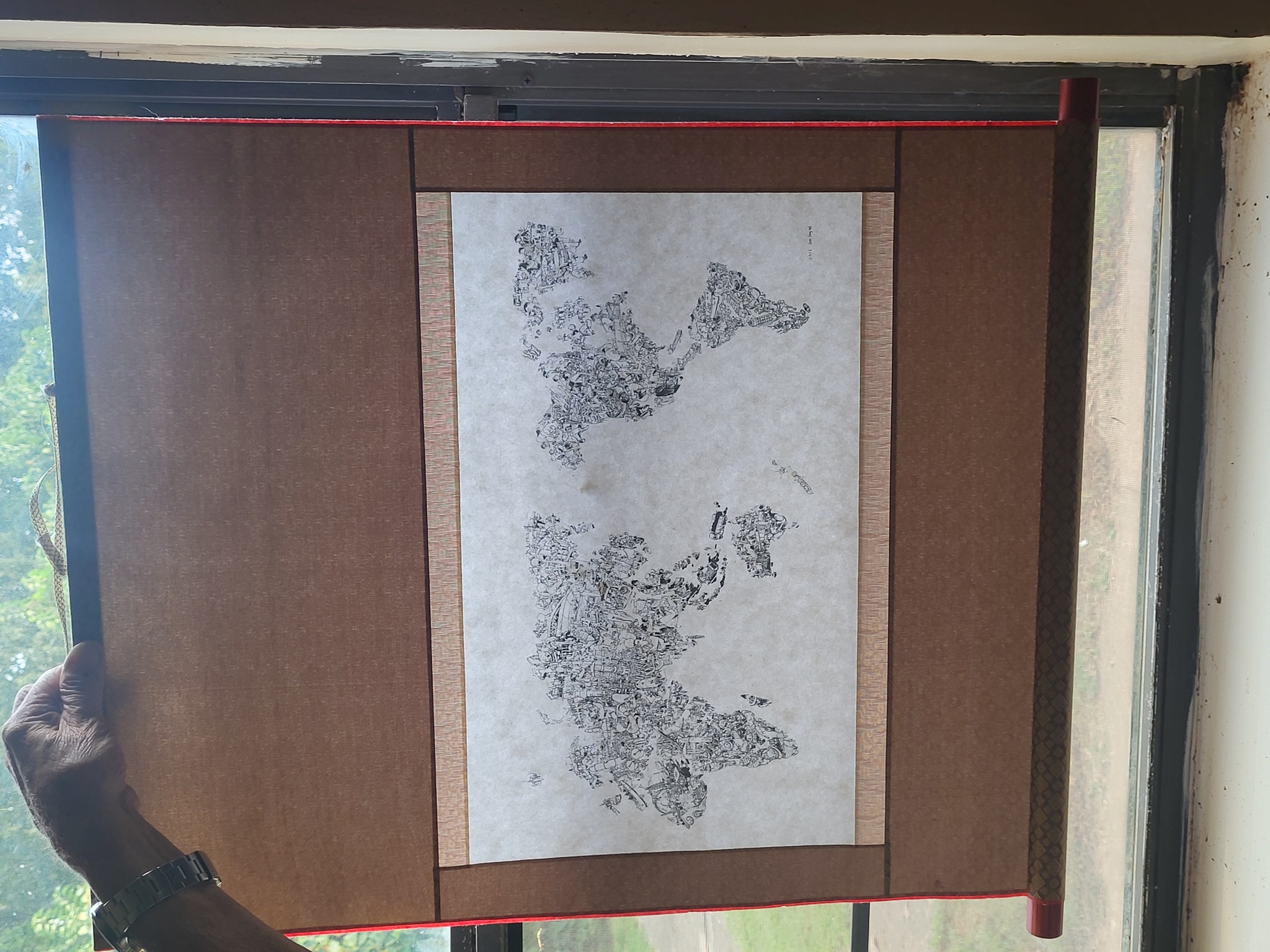 Submitted photo of Ink drawing on scroll signed 'Kim Jung Gi' (not authenticated)