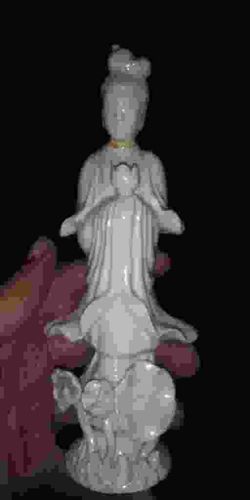 Blanc de Chine Guanyin Figurine