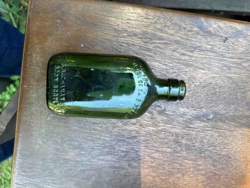 Buchanan's 'Black & White' Scotch Whisky Bottle (Green)