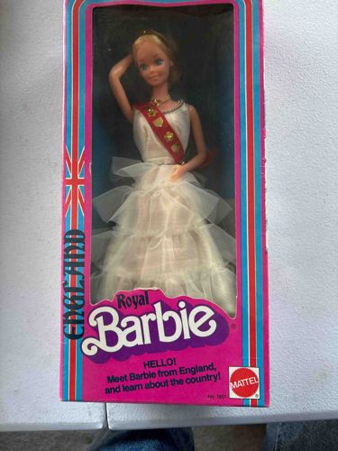 Vintage Dolls of the World Royal Barbie (England)