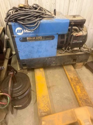 Miller Bobcat 225G Welder/Generator