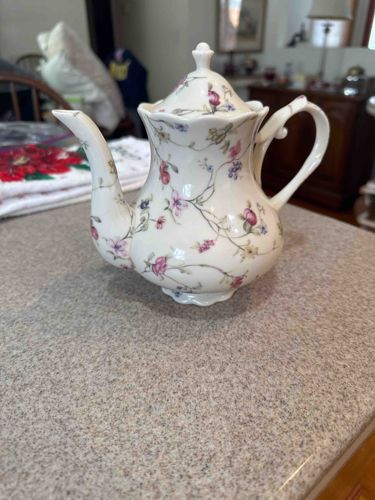 Floral Pattern Porcelain Teapot
