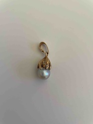 Pearl and Diamond Gold Pendant