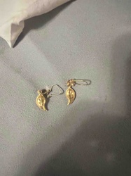 21 Karat Gold Drop Leaf Earrings