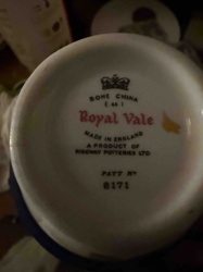 Royal Vale Bone China Cup (Pattern 8171)