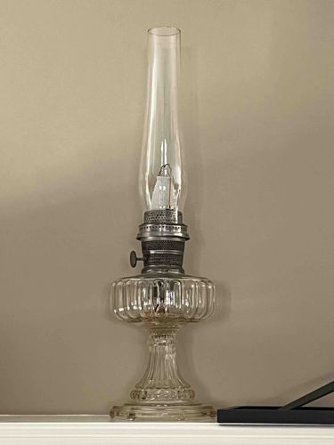 Vintage Clear Glass Kerosene Lamp (Hurricane Lamp)
