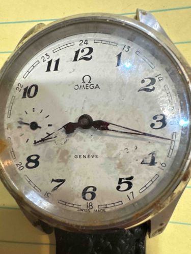Vintage Omega Genève Wristwatch with Sub-second Dial