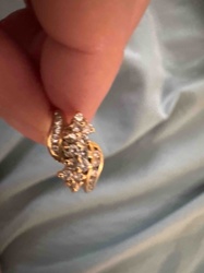 Ladies' Gold and Cluster Diamond Ring