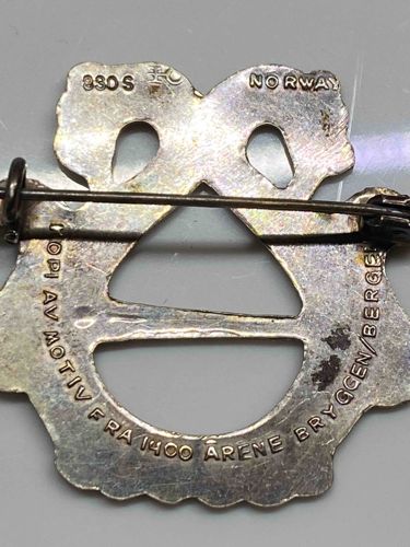 Hans Myhre 830S Silver Bryggen Bergen Medieval Motif Brooch