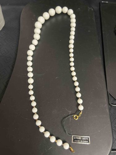 Graduated Lucite Bead Necklace