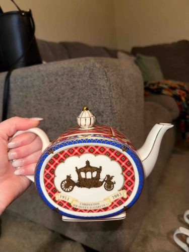 Queen Elizabeth II Golden Jubilee Coronation Commemorative Teapot