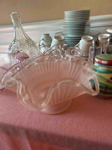 Pink Frosted Art Glass Footed Bowl with Ruffled and Lattice Rim