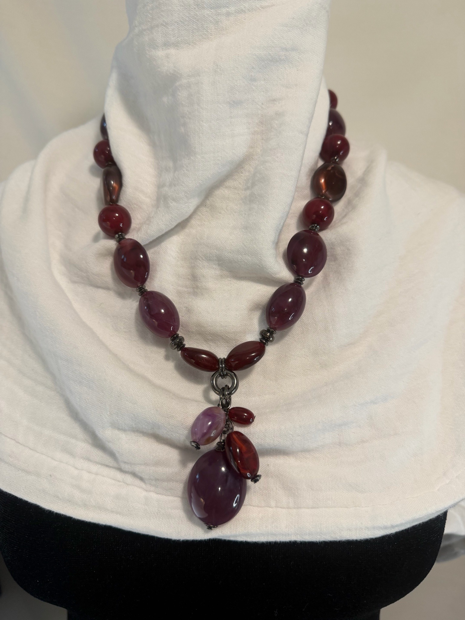 Chunky Marbled Burgundy Resin Bead Necklace with Front Pendant Cluster