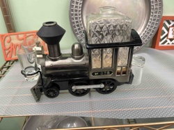 Train-shaped Decanter with Shot Glasses