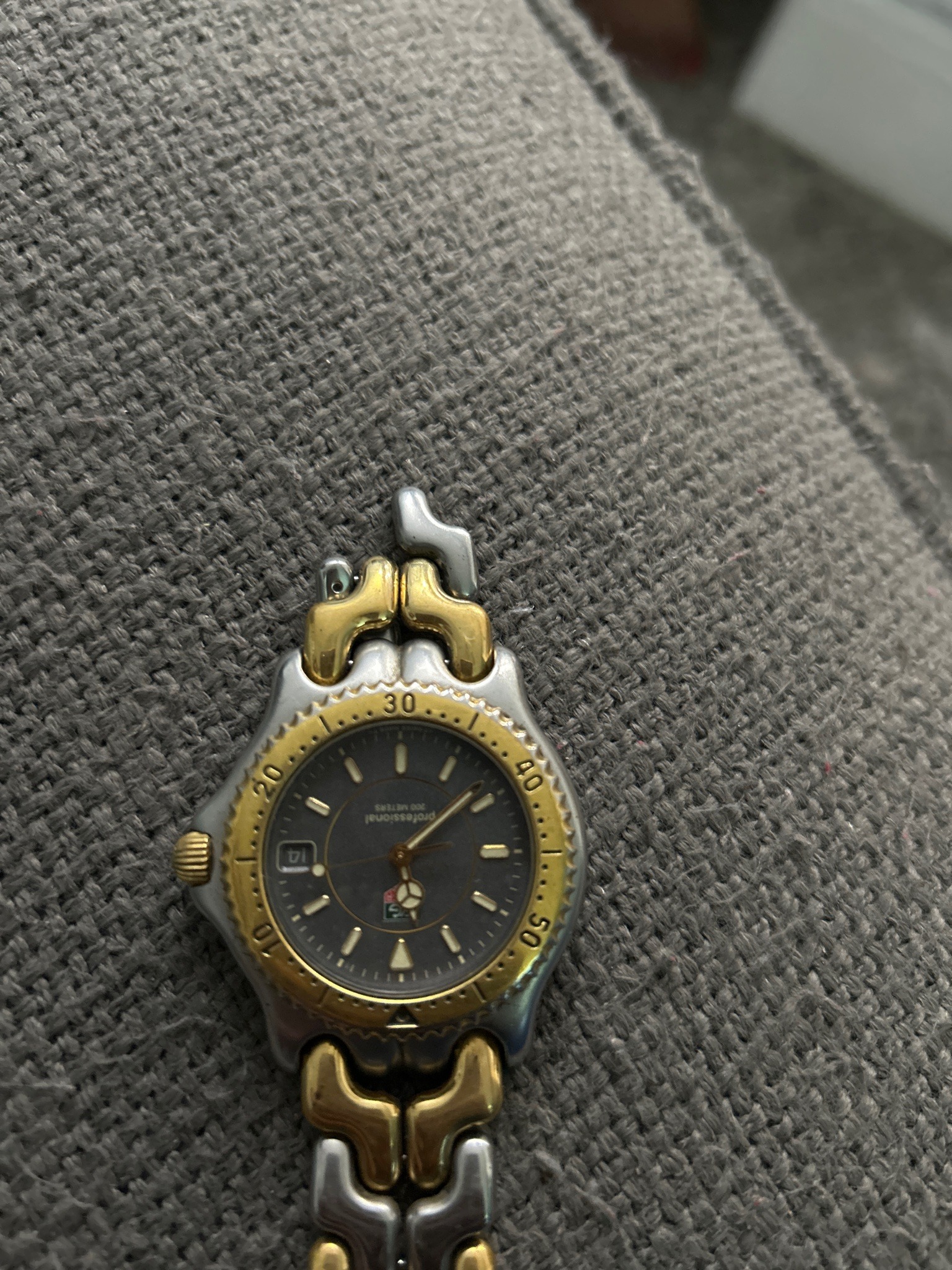 Submitted photo of TAG Heuer 2000 Series Professional watch (not authenticated)