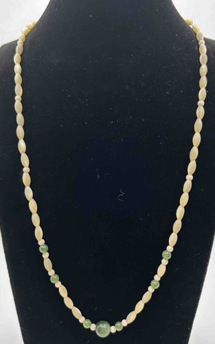 Vintage Coral and Jade Beaded Necklace