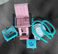 Suzy Homemaker Hair Salon Playset